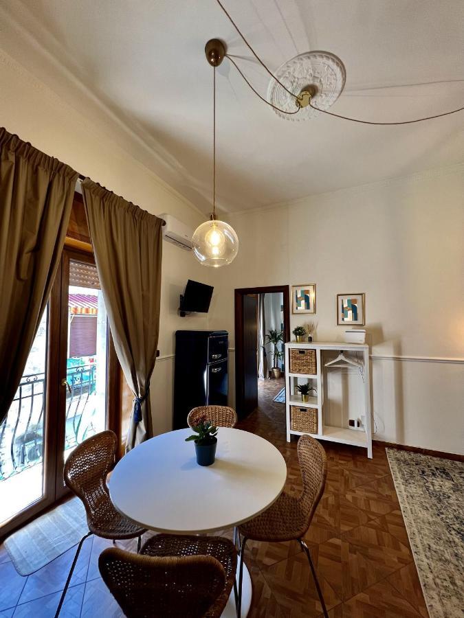 Appartamento Nel Cuore Di Napoli - Apartment In The Heart Of Nápoles Exterior foto